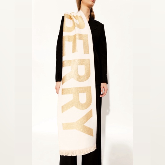 BURBERRY Scarf with glitter thread - Picture 4 of 7